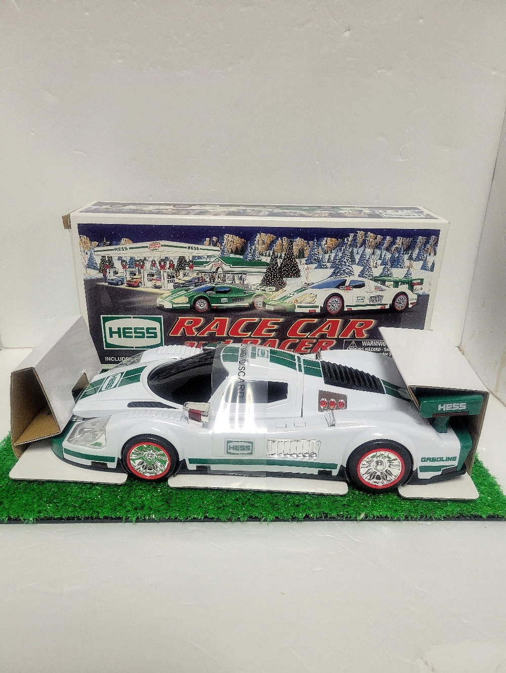 Hess Race Car and Racer 2009 New Original Box Racing Gas Oil Lights Sounds Motor